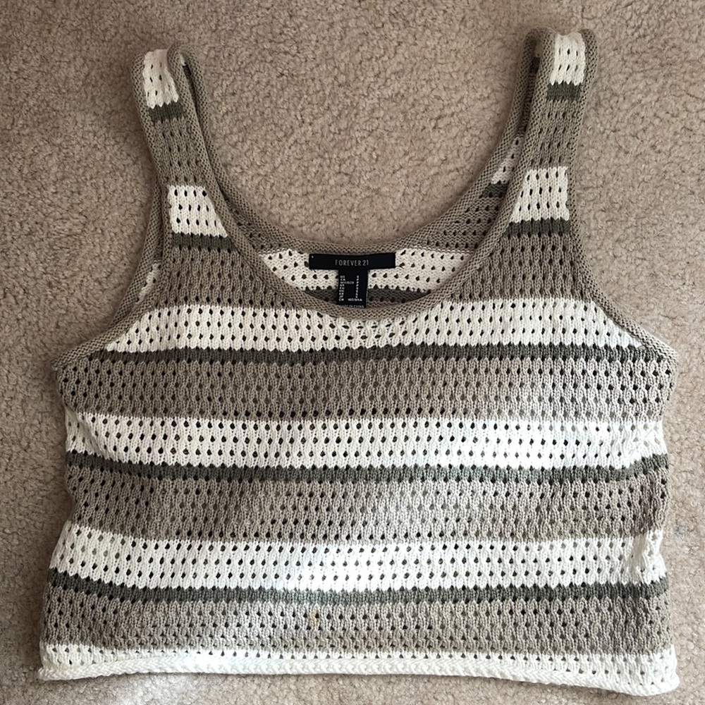 Forever 21 tank size small euc